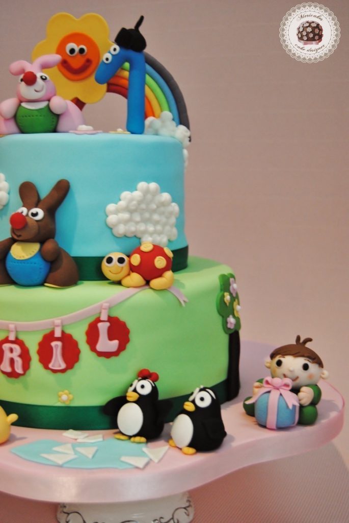 tarta-babytv-tarta-infantil-mericakes-barcelona-red-velvet-baby-cake-first-birthday-cumlpeanos-cake-decorating-reposteria-creativa