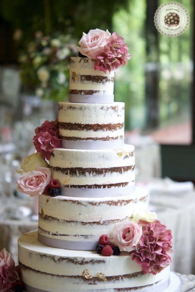 wedding-cake-tarta-de-boda-semi-naked-cake-mericakes-barcelona-bell-reco-tavola-fresh-flowers-almond-cake-wedding-inspiration