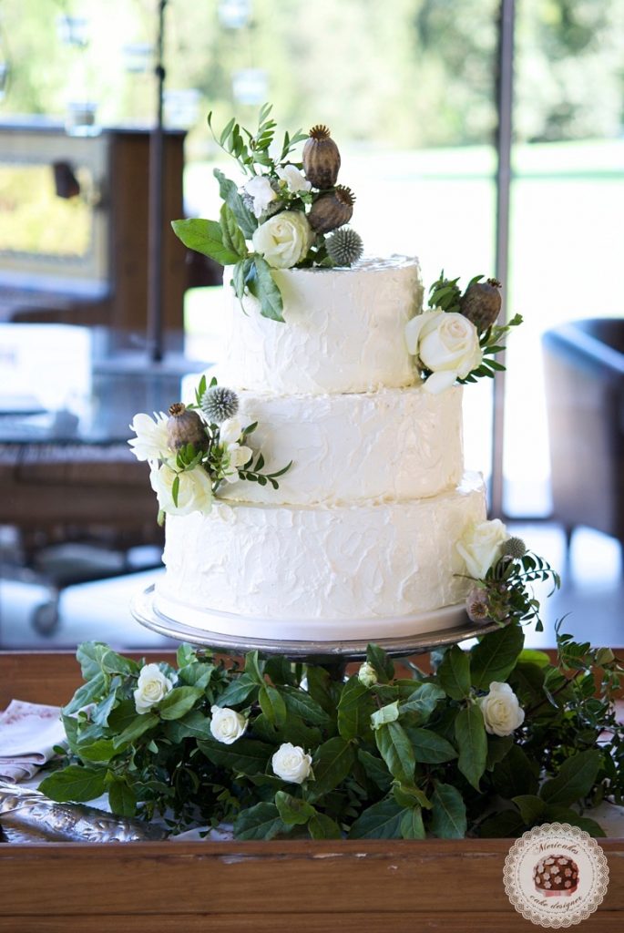 wedding-cake-semi-naked-cake-tarta-de-boda-mericakes-pastel-wedding-inspiration-barcelona-wedding-wedding-flowers-pistachio-raspberry