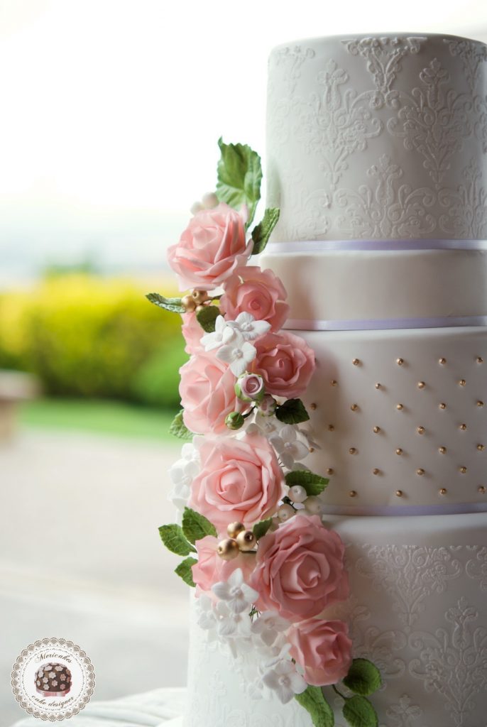 Roses & Hydrangeas Wedding Cake