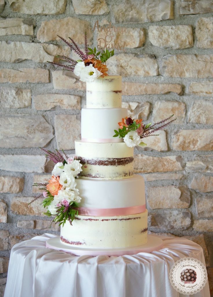 Cream & Fondant Wedding Cake