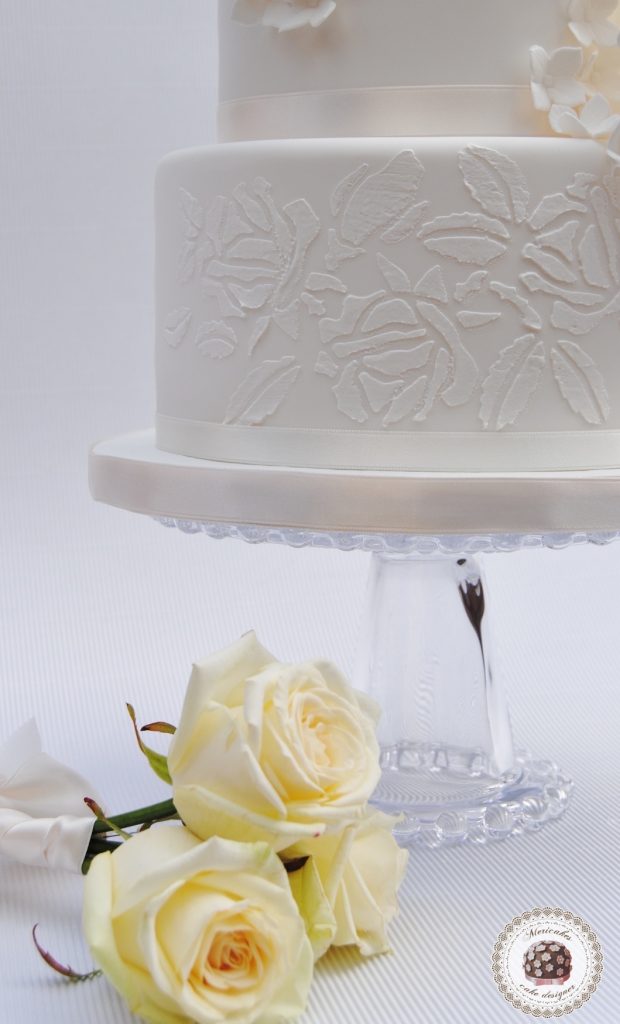 mericakes-tarta-de-boda-wedding-cake-tartas-decoradas-tartas-barcelona-pastel-fondant-rosas-flores-de-azucar-sugarflowers-sugarcraft-boda-spain-weddings-0