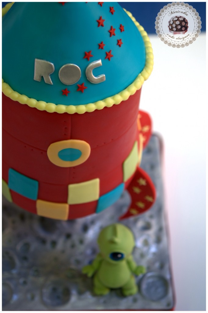 cohete espacial, rocket, cake, kewpie, alien, chocolate, tartas barcelona, fondant, tartas infantiles, tarta 3D, 3D cake, reposteria creativa, vela, cumpleaños, aniversario, eventos barcelona, eventos infantiles. moon, luna, cute.