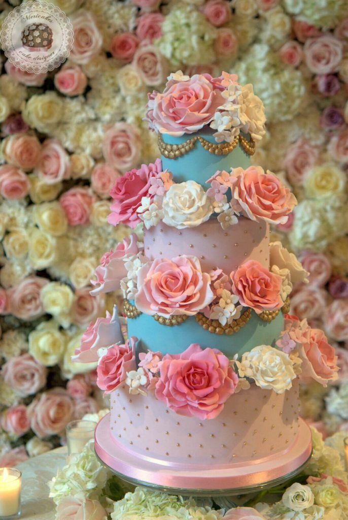 Avalanche Roses Wedding Cake - Tarta de boda