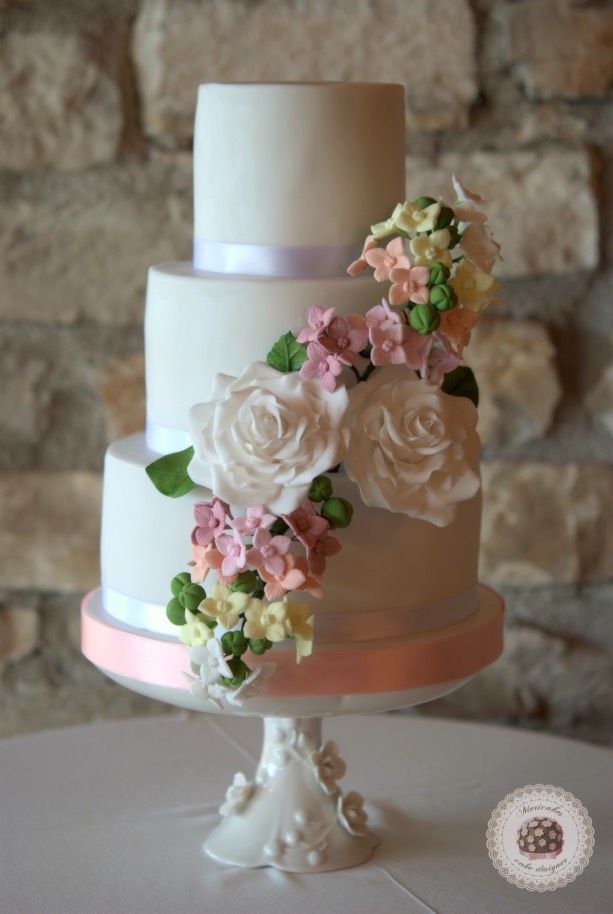 pastel-blooms-weddingcake-mericakes-tartas-de-boda-wedding-cake-hydrangea-barcelona-bodas-barcelona-mas-de-sant-llei_1