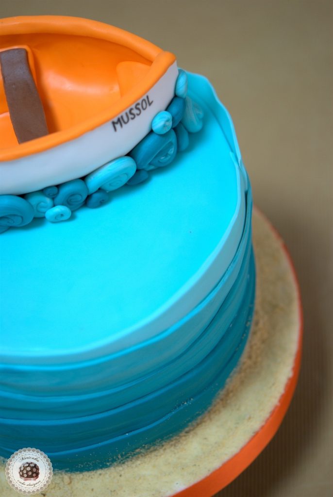 tarta-barca-boat-cake-pastel-mericakes-barcelona-tartas-personalizadas-fondant-vaixell-cumpleanos-reposteria-creativa-sugarcraft-ruffle-ombree-cake-degradado-3