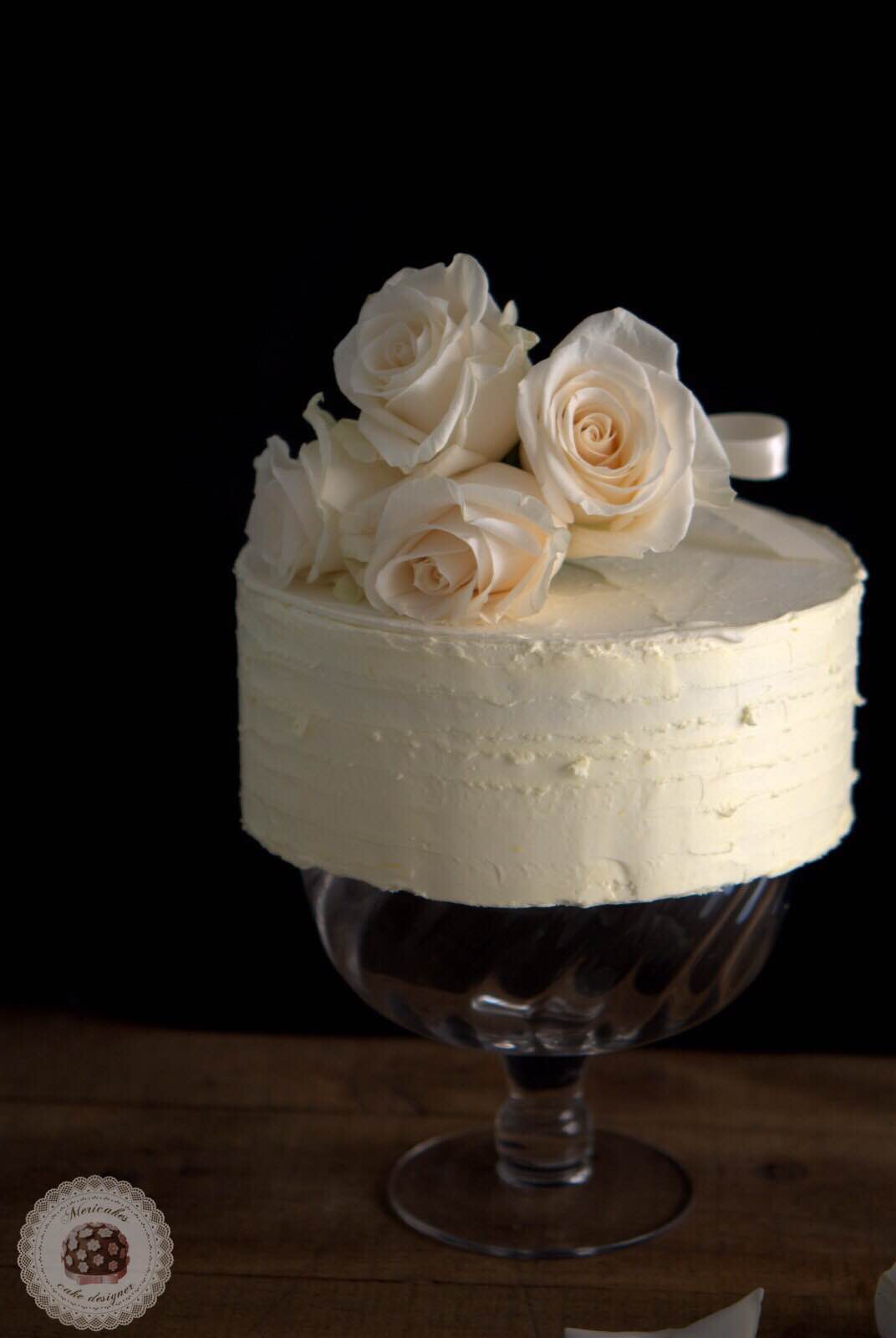 layer-cake-naked-cake-wedding-cake-bodas-barcelona-mericakes-tarta-de-boda-white-cake-roses-barcelona-wedding-2