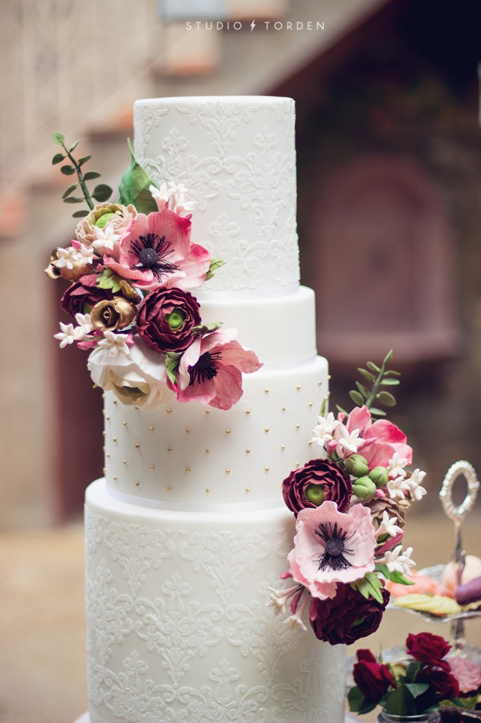 masterclass-tartas-de-boda-wedding-cake-mericakes-sugarcraft-fondant-barcelona-curso--682x1024