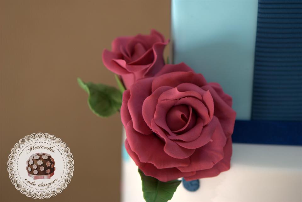 rosa de azucar hecha a mano por Mericakes