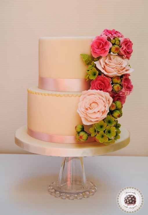Spring bouquet wedding cake