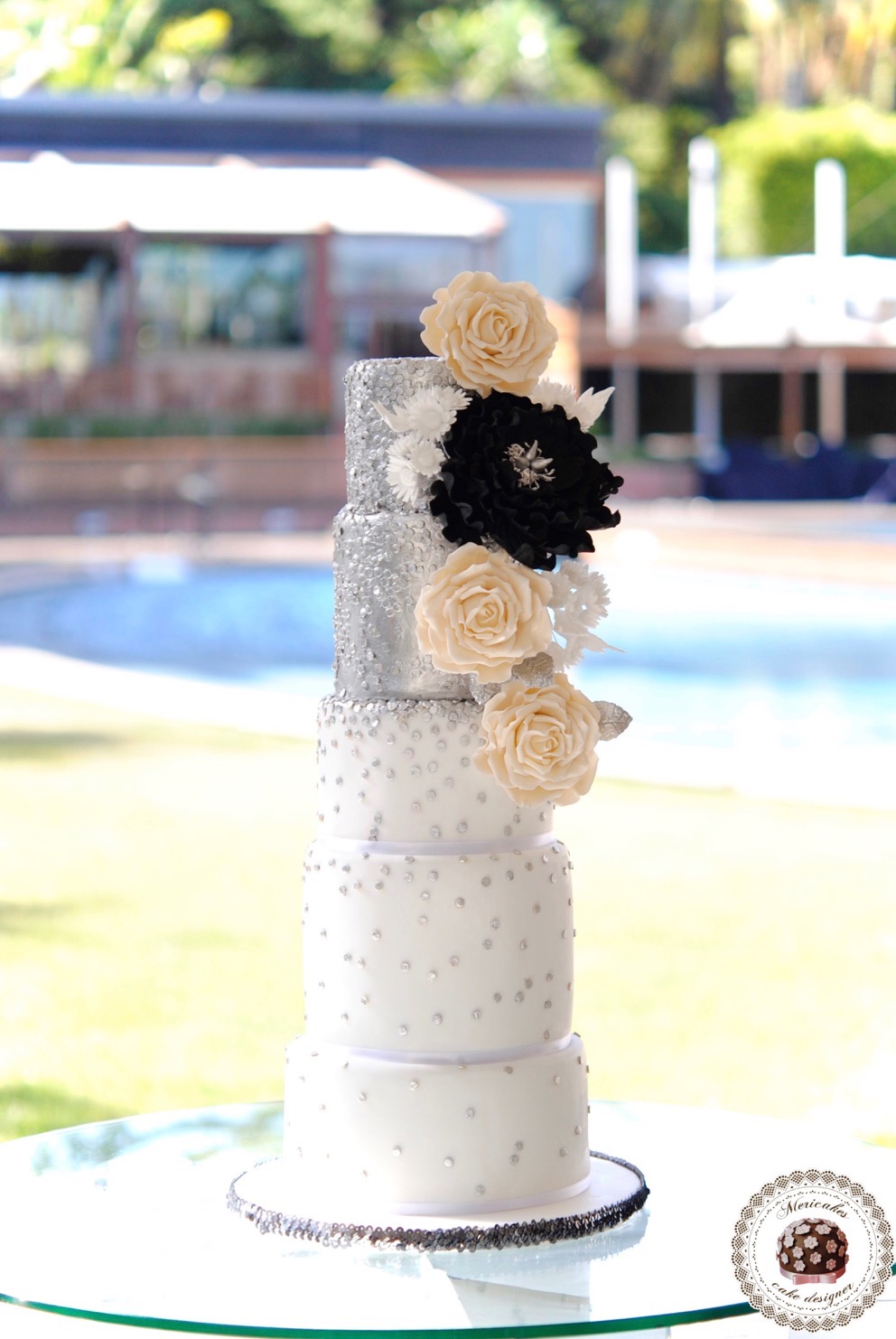 wedding-cake-mericakes-cake-designer-sugarart-fairmont-hotel-fondant-silver-lentejuelas-rose-peony-black-white-barcelona-bridal-cake-chocolate-red-velvet1