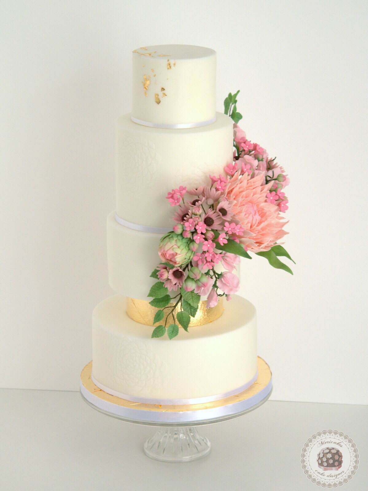 wedding-cake-spring-blooms-mericakes-barcelona-tarta-de-boda-gold-leaf-sugar-flowers-dahlia-sweet-pea-fondant-daisy-20