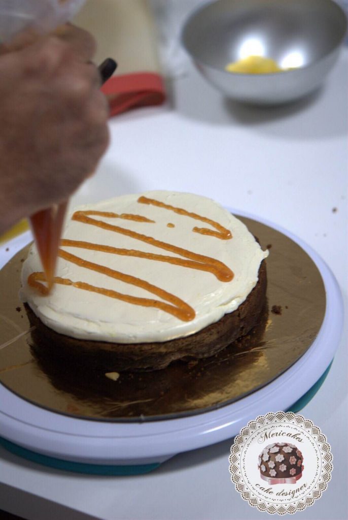 curso-bizcochos-y-rellenos-escuela-barcelona-tartas-layer-cakes-naked-cake-mericakes-carrot-cake-manzana-y-canela-devils-food-bananna-y-caramel-7