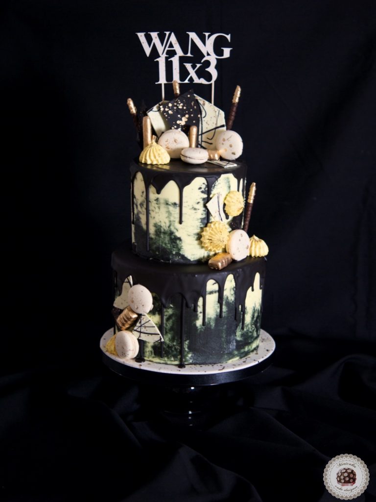 drip-cake-cream-cake-tartas-decoradas-reposteria-creativa-mericakes-barcelona-macarons-black-and-gold-kiss-meringue-birthday-cake-pastel-2