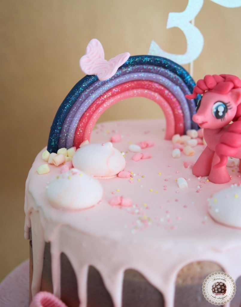 drip-cake-tartas-decoradas-my-little-pony-pinkie-pie-mi-pequeno-pony-mericakes-chocolate-meringue-kisses-pink-cake-pastel-de-cumpleanos-tartas-personalizadas-reposteria-creativa-5
