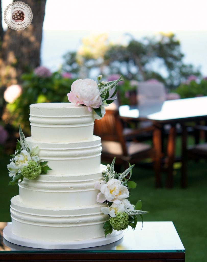 Cream cake, wedding cake, tarta de boda, swiss buttercream, mericakes, convent de blanes, mediterranean sea, flowers cake, red velvet, spain wedding, peony 2