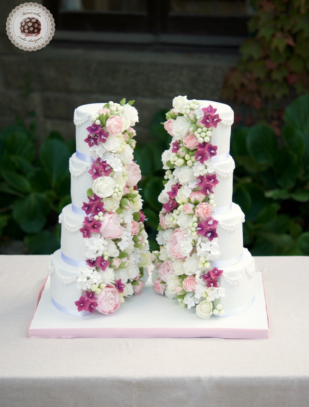 Half and half cake, wedding cake, luxury wedding cakes, mericakes, barcelona, sugarflowers, flores de azucar, la baronia, cake artist, vegan cake, tarta vegana, red velvet, vegan 1