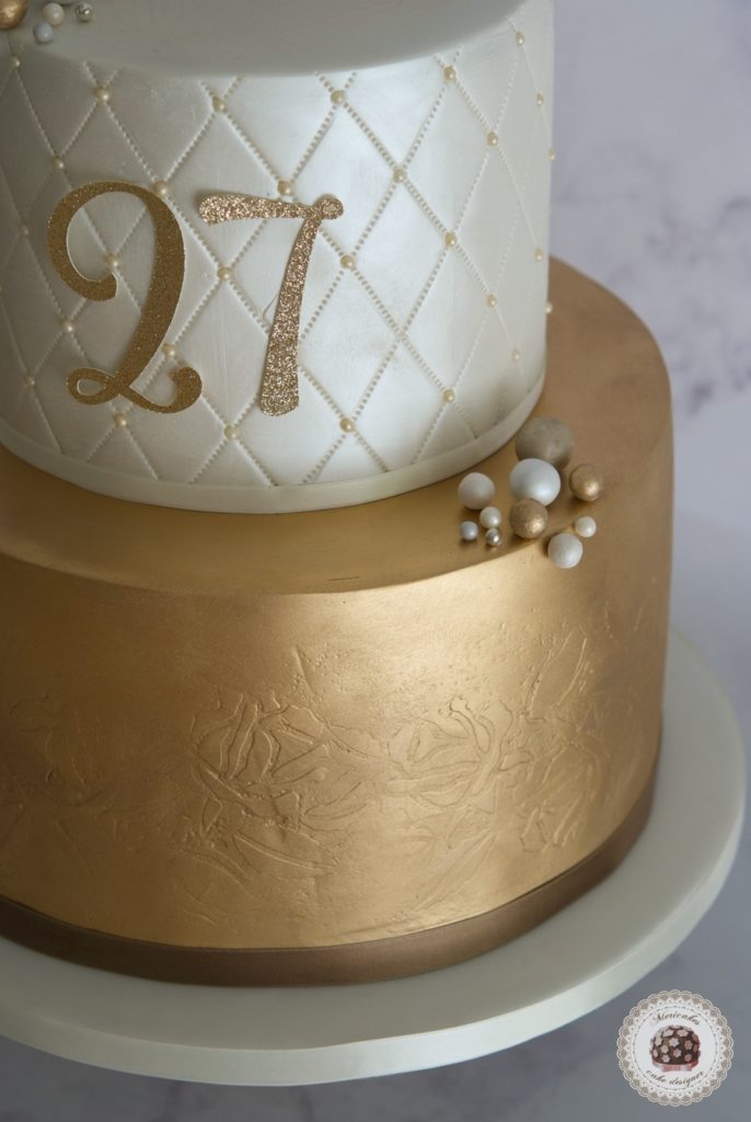 Pearls and gold cake