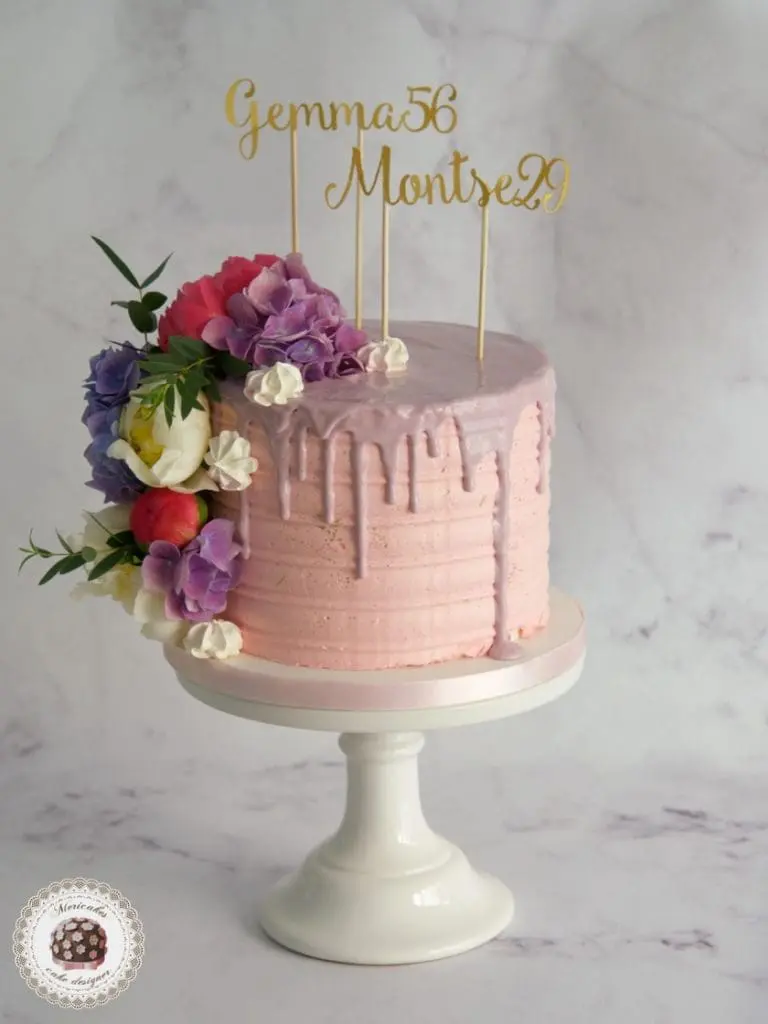 flower drip cake