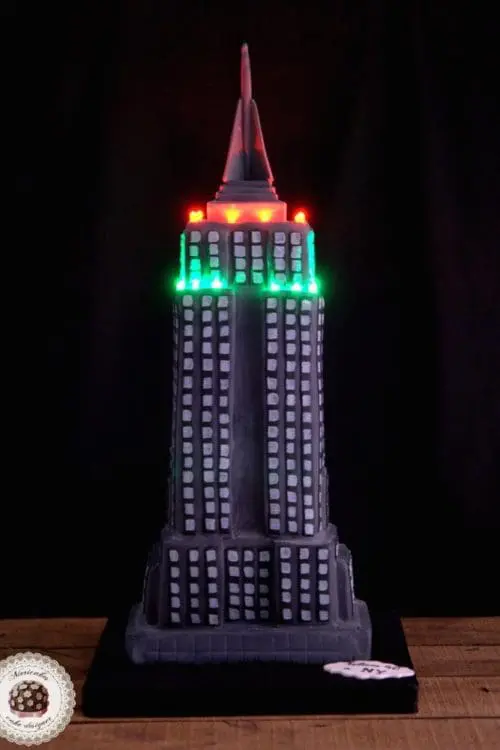 emprire-state-building-cake-tarta-ny-new-york-mericakes-3d-cake-carvage-cake-tartas-barcelona-fondant-tartas-con-luces-11