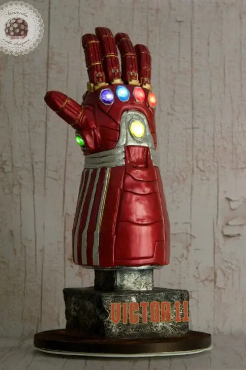 Nano gauntlet cake