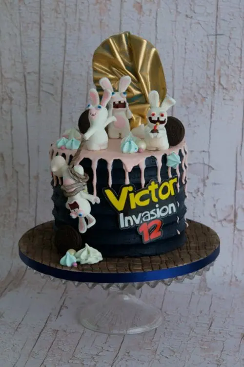 Rabbid invasion cake, drip cake, tartas barcelona, tarta guinness, chocolate cake, tarta personalizada, rabbids