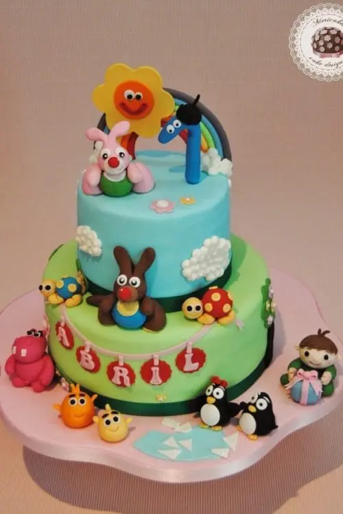 tarta-babytv-tarta-infantil-mericakes-barcelona-red-velvet-baby-cake-first-birthday-cumlpeanos-cake-decorating-reposteria-creativa