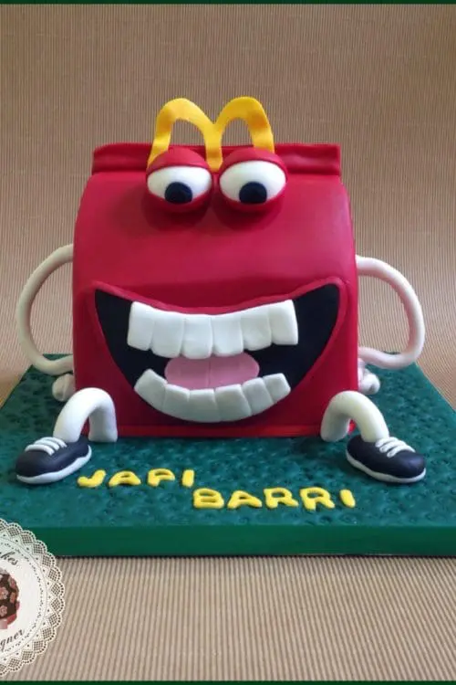 happy-meal-mc-donals-mericakes-tarta-cake-birthday-cake-geek-cake-sugarcraft-pastel-red-velvet-barcelona-reposteria-creativa-jp