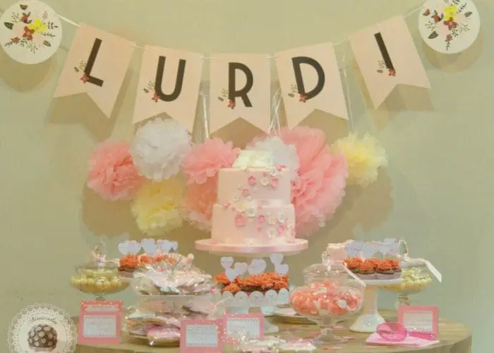 mesa-dulce-candy-bar-sweet-table-bautizo-barcelona-tartas-decoradas-tartas-barcelona-mericakes-galletas-cupcakes-7