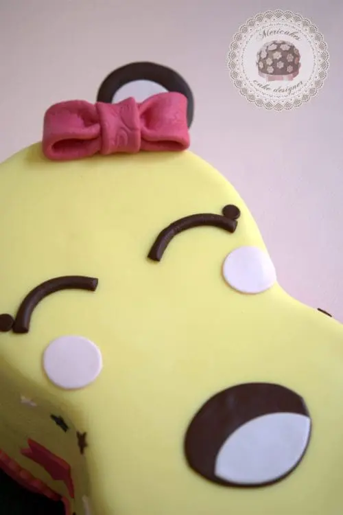 tarta-ocho-kawaii-eight-rainbow-cake-microfono-barcelona-naranja-chocolate-mericakes-fondant-4