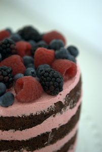 el-mago-de-oz-brownie-tarta-cake-pastry-frambuesas-queso-mericakes-barcelona-naked-cake