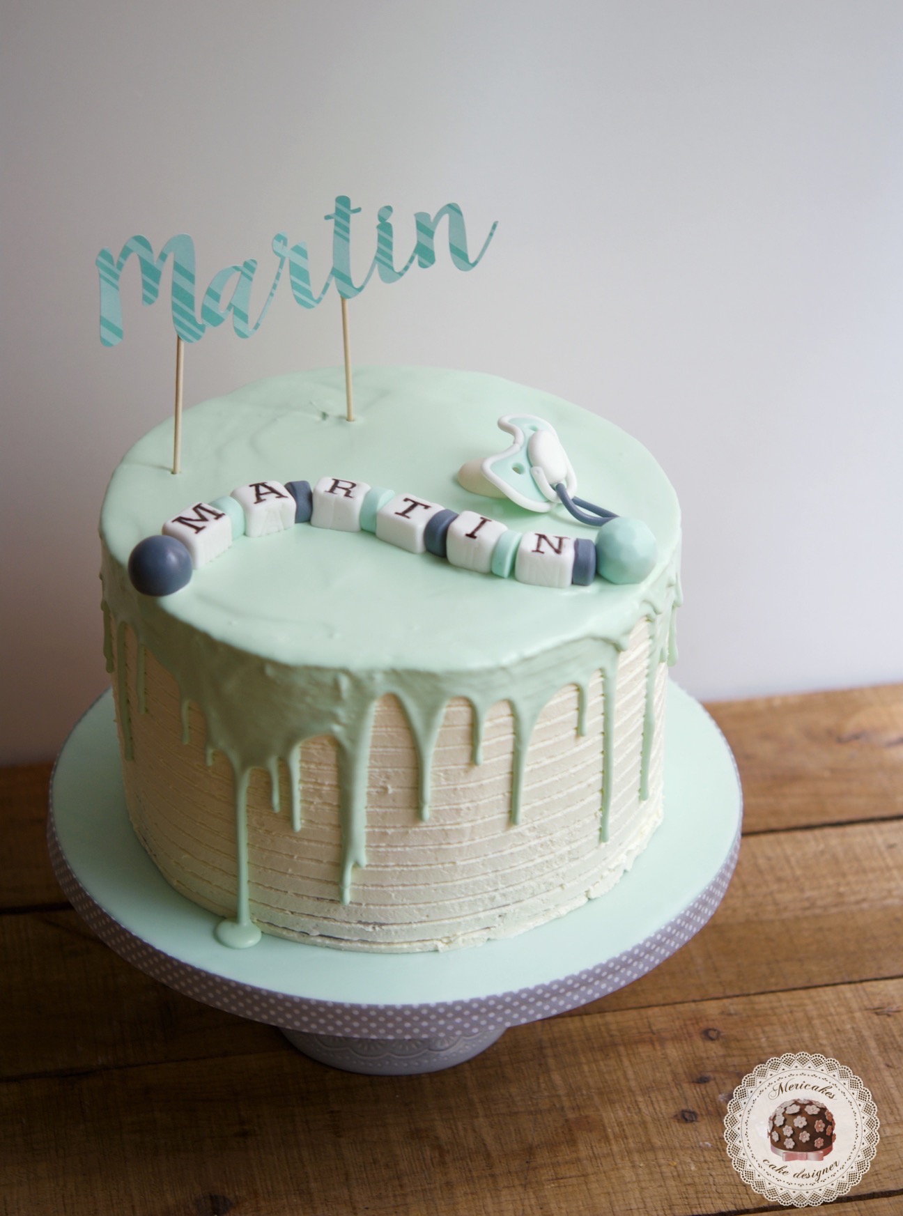 Baptism Drip Cake - Tarta Bautizo para Martín Barcelona