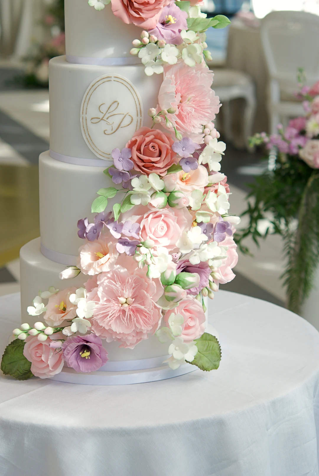 Sugar Blooms wedding cake