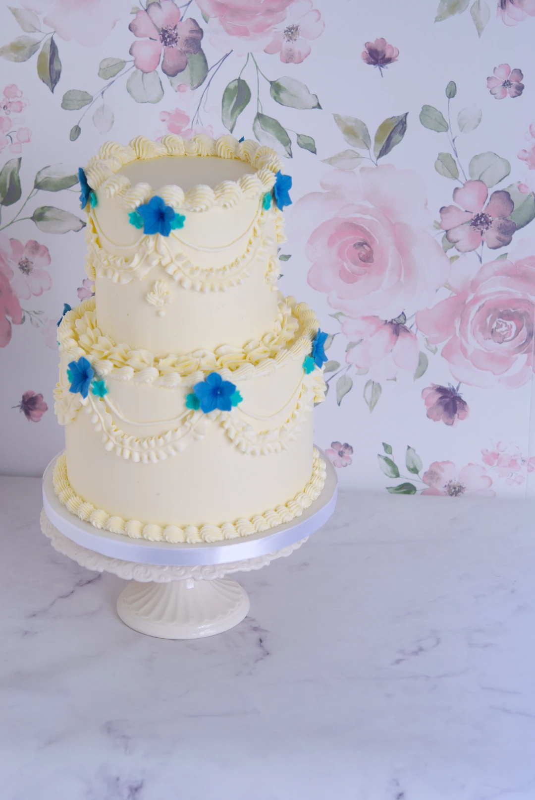 Vintage Blue Floral Cake
