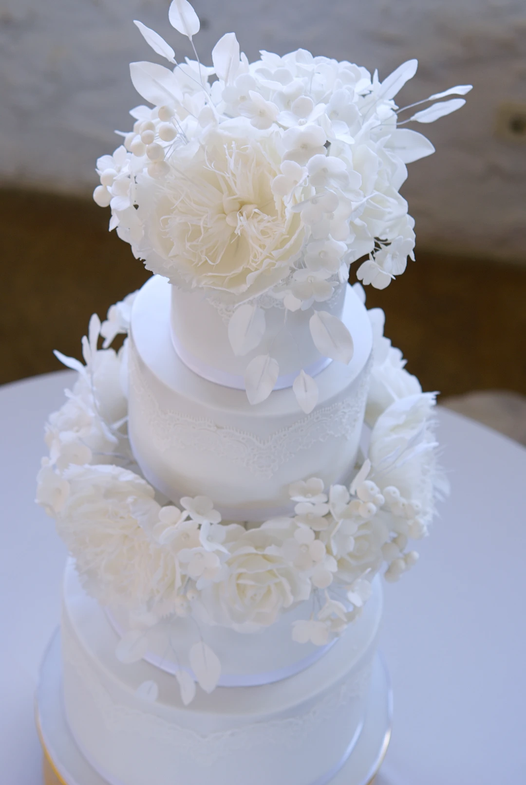 Lace Garden wedding cake