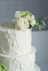Rustic Cream and flowers Wedding Cake