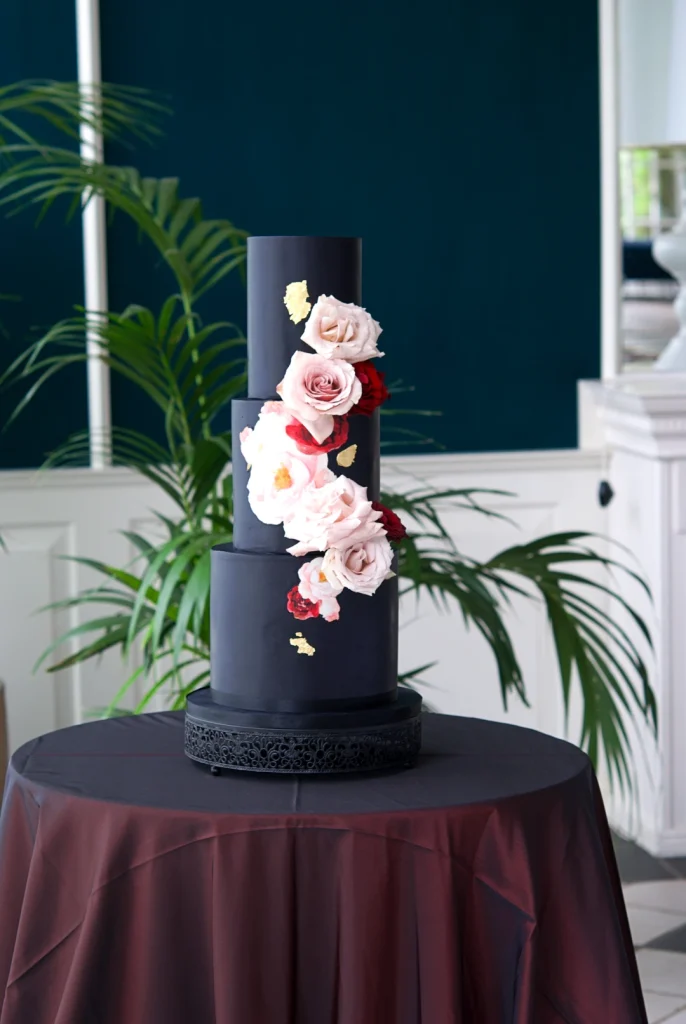 Black & Roses Wedding Cake