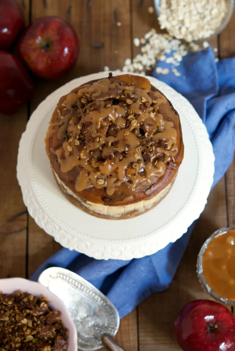 Tarta de queso, manzana y caramelo