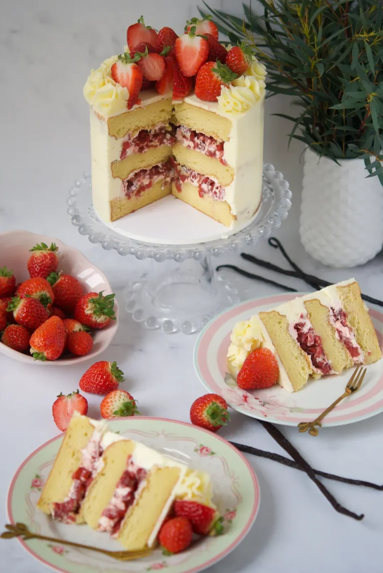 Cotton Cake strawberry, mericakes, custom cakes barcelona, tartas gourmet,