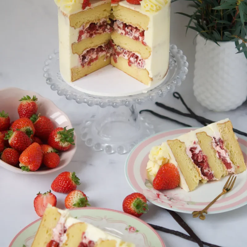Cotton Cake strawberry, mericakes, custom cakes barcelona, tartas gourmet,