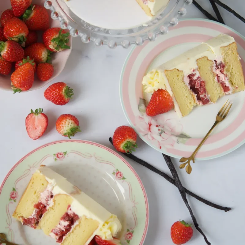 Cotton Cake strawberry, mericakes, custom cakes barcelona, tartas gourmet,