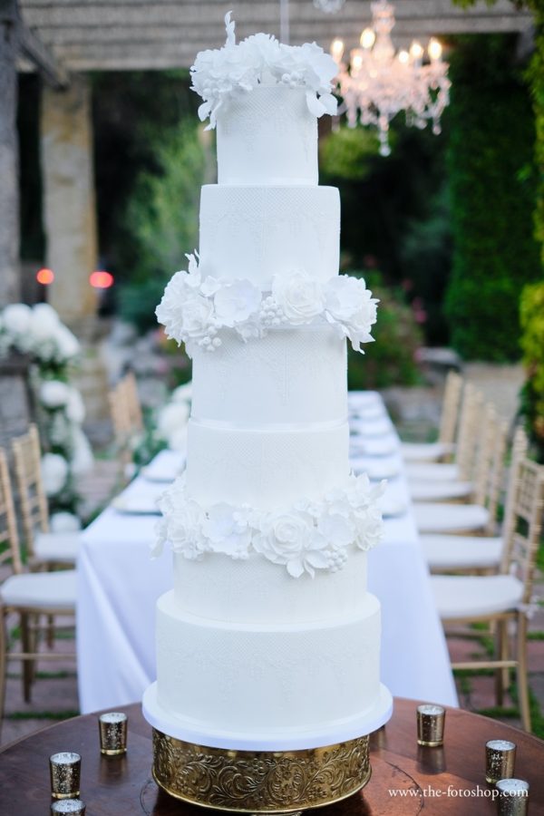 Lace & Blooms Wedding Cake, luxury wedding cake, tarta de boda, fondat cake, encaje, sugar flowers, mericakes, flores de azucar, tartas decoradas, soaring cakes, barcelona, the fotoshop 1
