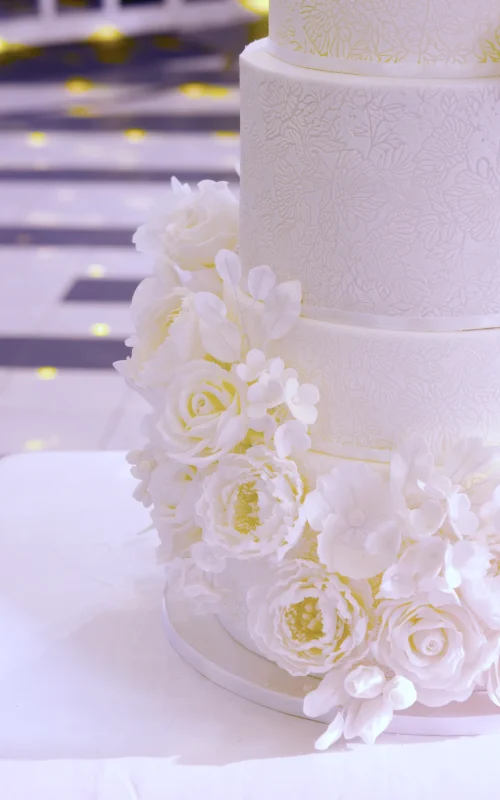 Sugar flowers wedding cake