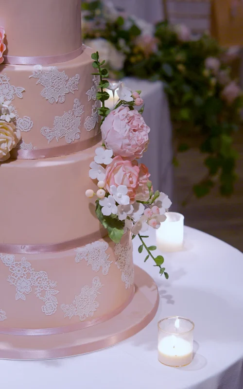 Lace and Roses Wedding Cake, luxury wedding cake, mericakes, tartas barcelona, tarta de boda, fondant cake, sugar flowers, sugar lace, tartas personalizadas, wedding cake designer, almond cake,2