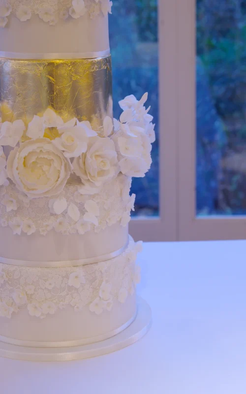 Opulence floral lace wedding cake, wedding cake barcelona, tartas de boda, mericakes, sugar flores, cake lace, fondant cake, mimosa nake, namelaka,2