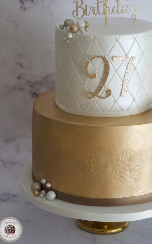 Pearls and gold cake