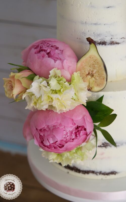 Peony and Figs Cake, Semi naked, mericakes, tartas de boda, wedding cake, tartas decoradas, chocolate, peonia, fresh flowers, hortensias, cream cake 4