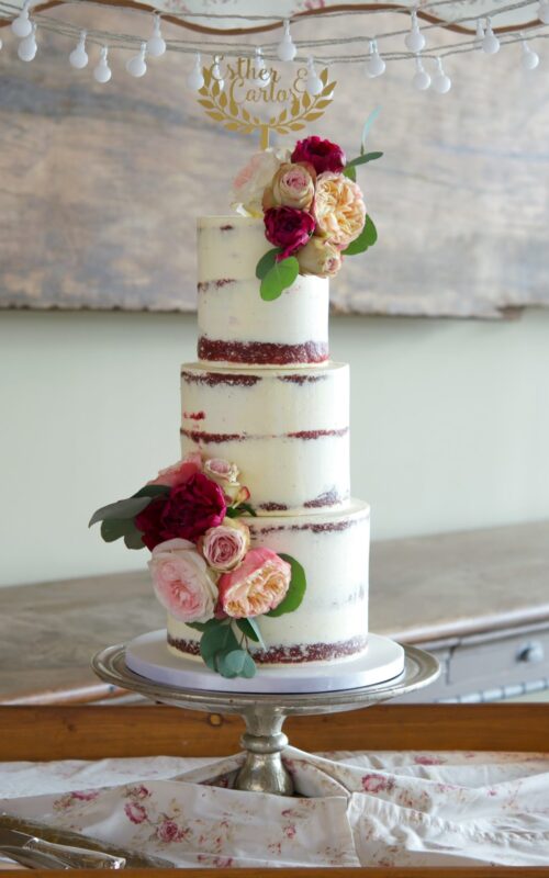 Red Velvet Wedding Cake, flowers cake, mericakes, tartas de boda, pastel, barcelona wedding, mascarpone cream, semi naked cake