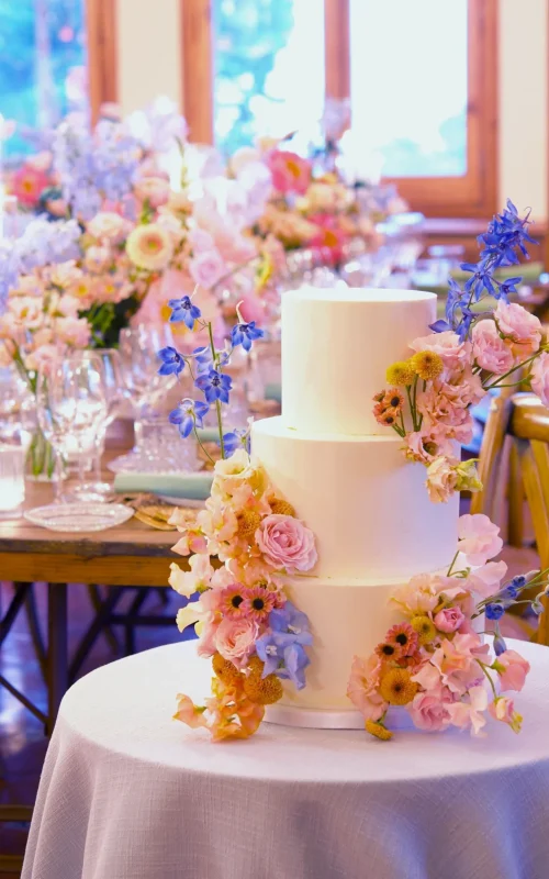 Carrot cake decorado flores