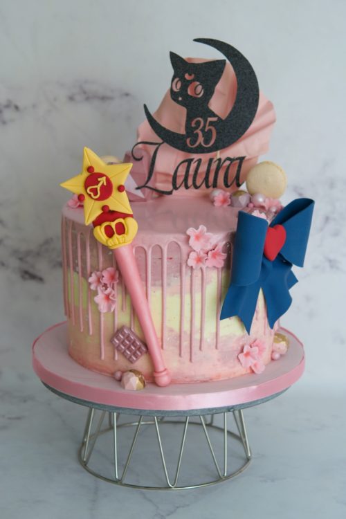 Sailor moon cake